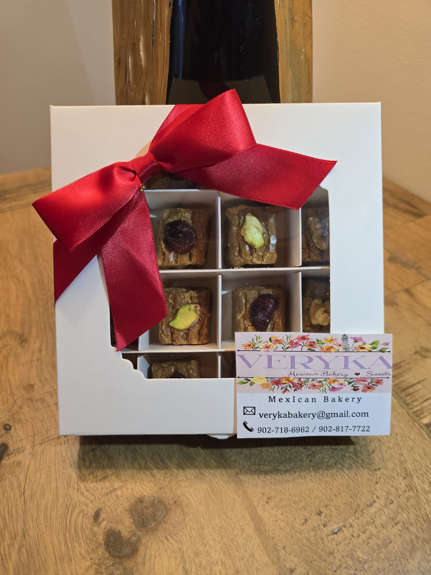 Image of a christmas pastry box